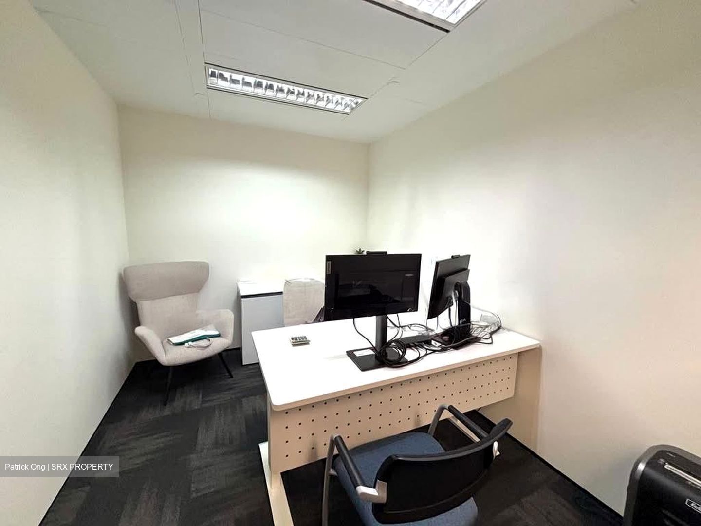 Odeon Towers (D7), Office #563993071